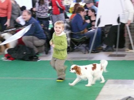 Denisek na vystave 2.JPG